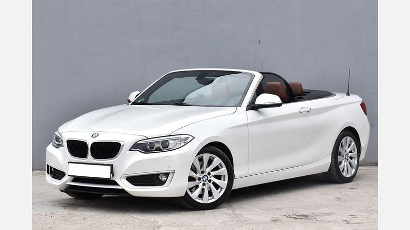 Mineral white metallic metalizowany Używany 2015 BMW 220 Advantage Kabriolet | 69 900 zł (Dobra cena) - Obraz 1/3