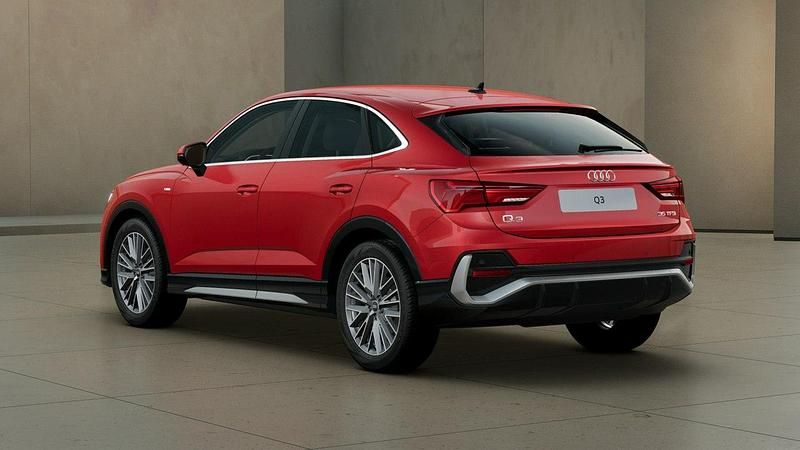 Używany Audi Q3 Sportback S-Line 150 KM (110 kW) 2025 Czerwony SUV