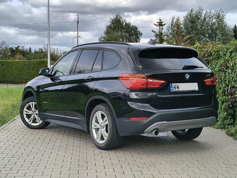 Używany BMW X1 150 KM (110 kW) 2016 Czarny (metalik) SUV