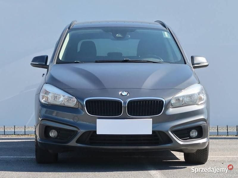 Szary Używany 2018 BMW 216 Gran Tourer Minivan | 41 999 zł - Obraz 1/4
