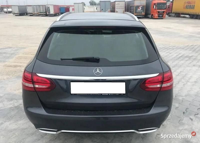 Używany Mercedes A180 122 KM (89 kW) 2015 Grafitowy Kombi