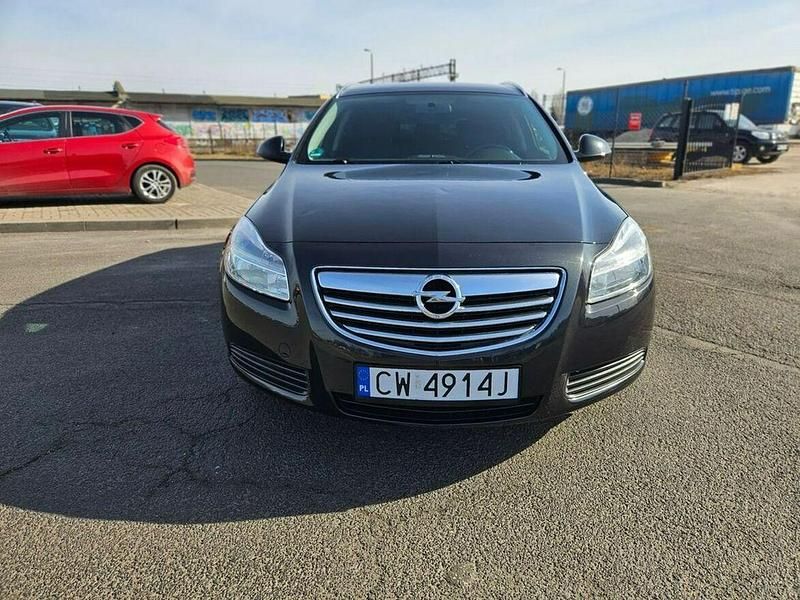 Używany Opel Insignia 140 KM (102 kW) 2013 Czarny Kombi