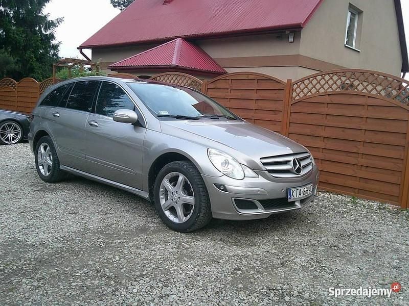 Używany 2006 Mercedes R320 Minivan | 28 500 zł - Obraz 1/4
