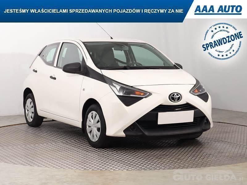 Używany Toyota Aygo 2018 Biały Hatchback
