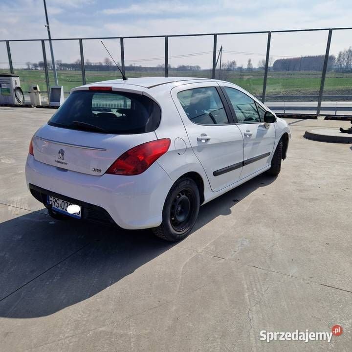 Biały Używany 2011 Peugeot 308 Hatchback | 16 000 zł (Uczciwa cena) - Obraz 1/4