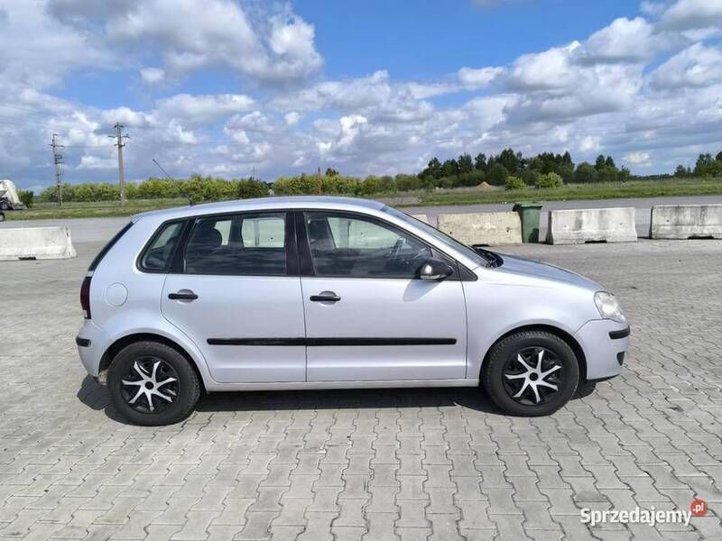 Srebrny Używany 2007 VW Polo Hatchback | 7600 zł (Dobra cena) - Obraz 1/4