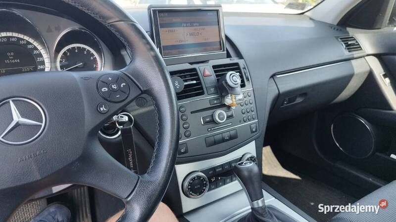Czarny Używany 2009 Mercedes C200 Avantgarde Sedan/Limuzyna | 32 000 zł (Uczciwa cena) - Obraz 1/4