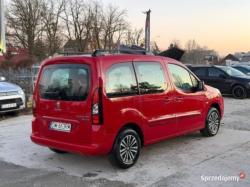 Używany Peugeot Partner 2012 Czerwony Minivan