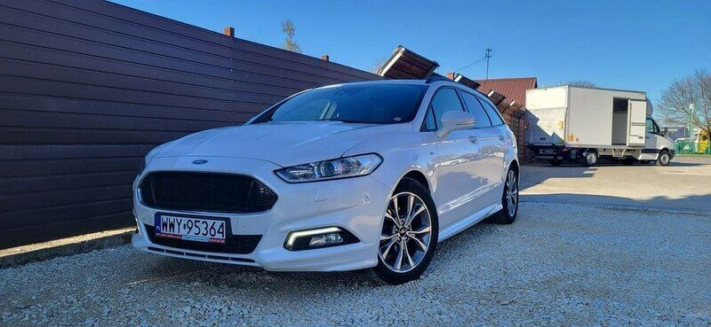 Biały Używany 2018 Ford Mondeo Kombi | 64 900 zł (Uczciwa cena) - Obraz 1/4