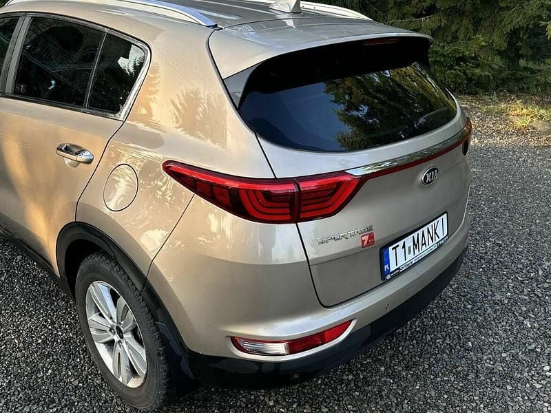Używany Kia Sportage Plus 2018 Żółtozłoty SUV