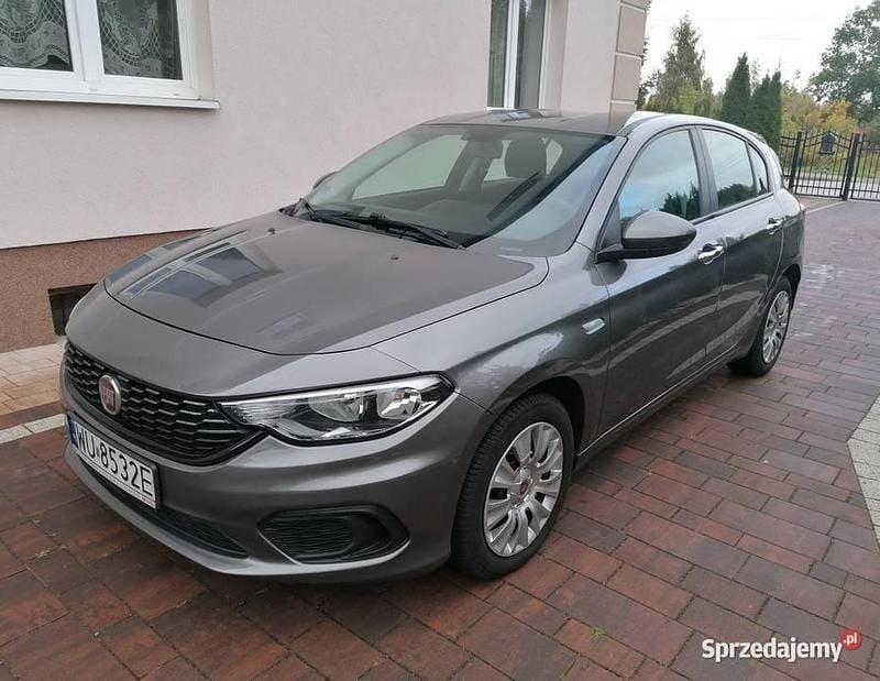 Szary Używany 2017 Fiat Tipo Hatchback | 33 700 zł (Dość drogi) - Obraz 1/4