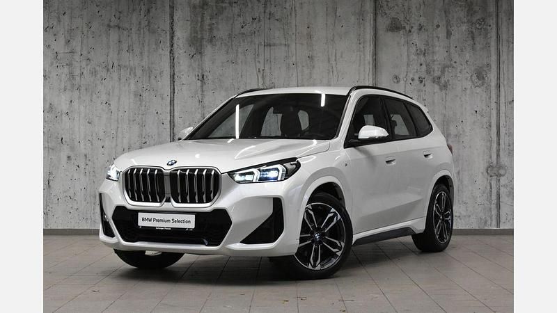 Używany BMW X1 Comfort Edition 204 KM (150 kW) 2025 Biel mineralna metalizowany SUV