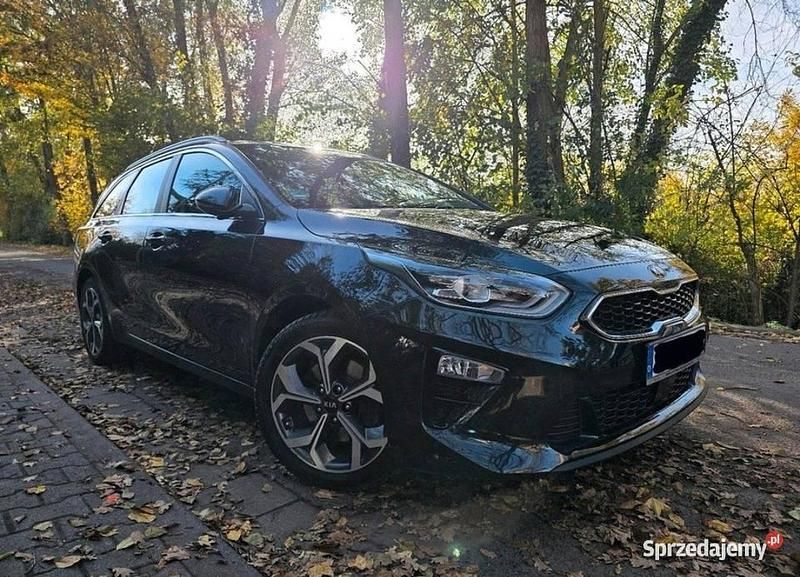 Czarny Używany 2021 Kia Ceed Hatchback | 65 000 zł (Drogi) - Obraz 1/4