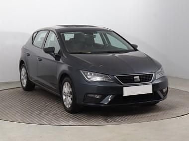 Szary Używany 2019 Seat Leon Hatchback | 53 499 zł (Uczciwa cena) - Obraz 1/4