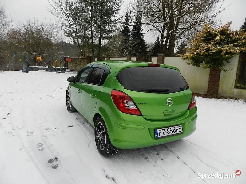 Używany Opel Corsa 2012 Zielony Hatchback