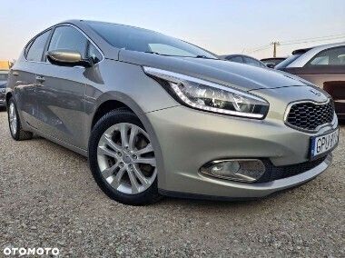 Inny kolor Używany 2012 Kia Ceed Sedan/Limuzyna | 32 900 zł (Drogi) - Obraz 1/4