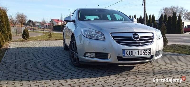 Używany Opel Insignia 140 KM (102 kW) 2009 Srebrny Sedan/Limuzyna