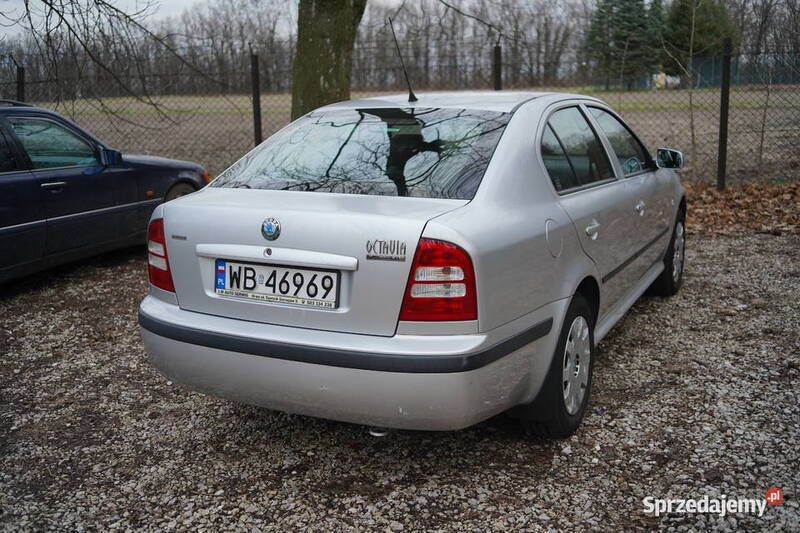 Srebrny Używany 2003 Skoda Octavia Sedan/Limuzyna | 5000 zł (Uczciwa cena) - Obraz 1/4