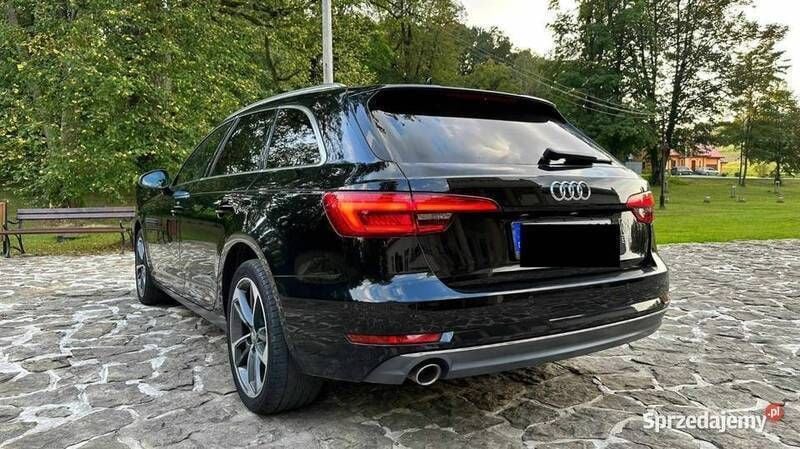 Używany Audi A4 2016 Czarny Kombi