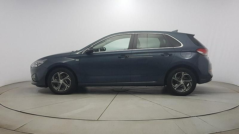 Używany Hyundai i30 160 KM (117 kW) 2023 Niebieski Hatchback