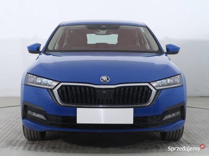 Niebieski Używany 2021 Skoda Octavia Hatchback | 71 999 zł (Uczciwa cena) - Obraz 1/4