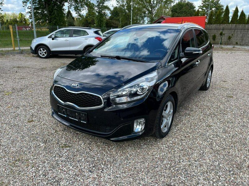 Używany Kia Carens 136 KM (100 kW) 2014 Czarny (metalik) Minivan