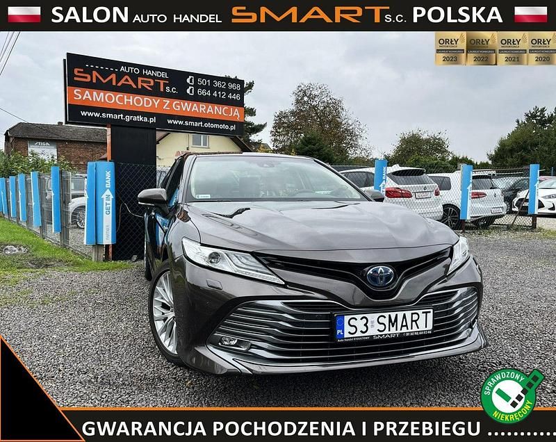 Brązowy Używany 2020 Toyota Camry Executive Sedan/Limuzyna | 135 900 zł (Drogi) - Obraz 1/4