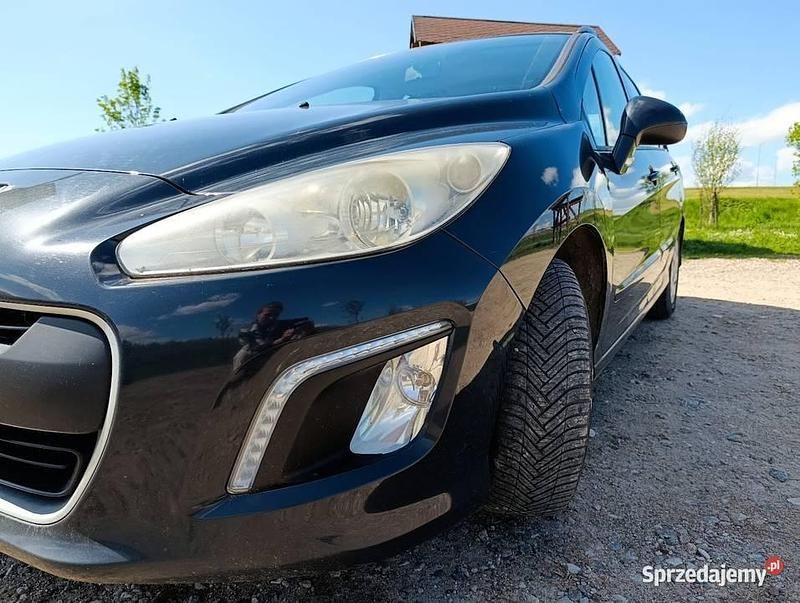 Granatowy Używany 2013 Peugeot 308 SW Kombi | 15 700 zł (Dobra cena) - Obraz 1/4