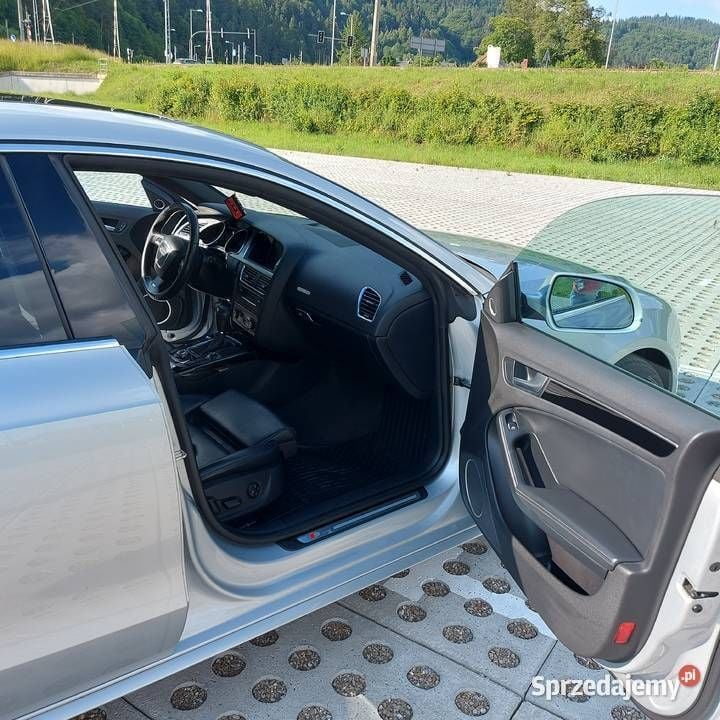 Używany Audi A5 Sportback S-Line 2011 Srebrny Hatchback
