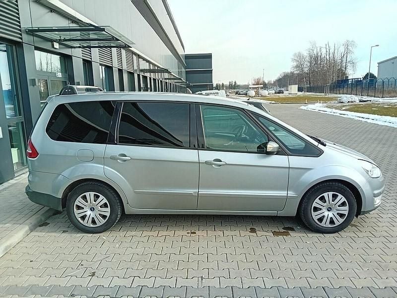 Używany Ford Galaxy 140 KM (102 kW) 2008 Srebrny Minivan