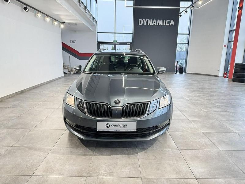 Szary Używany 2019 Skoda Octavia Ambition Kombi | 53 900 zł (Uczciwa cena) - Obraz 1/2