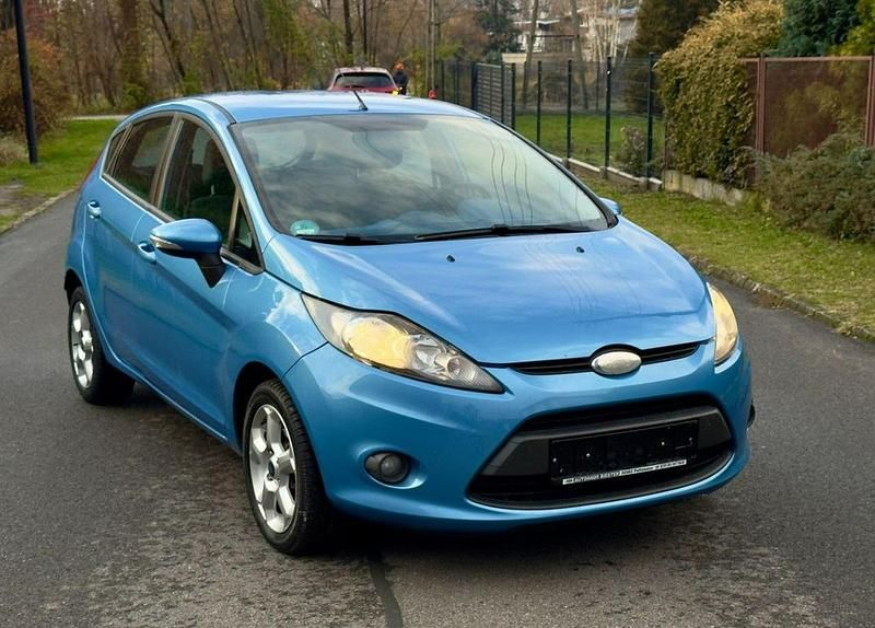 Używany Ford Fiesta 82 KM (60 kW) 2009 Niebieski Hatchback
