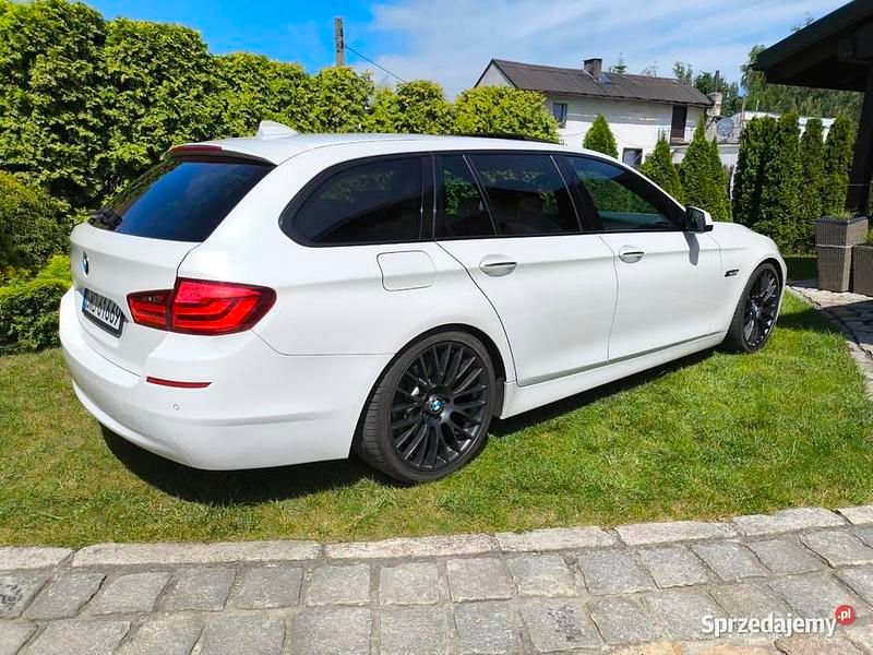 Używany BMW 525 Shadowline 2011 Biały Kombi