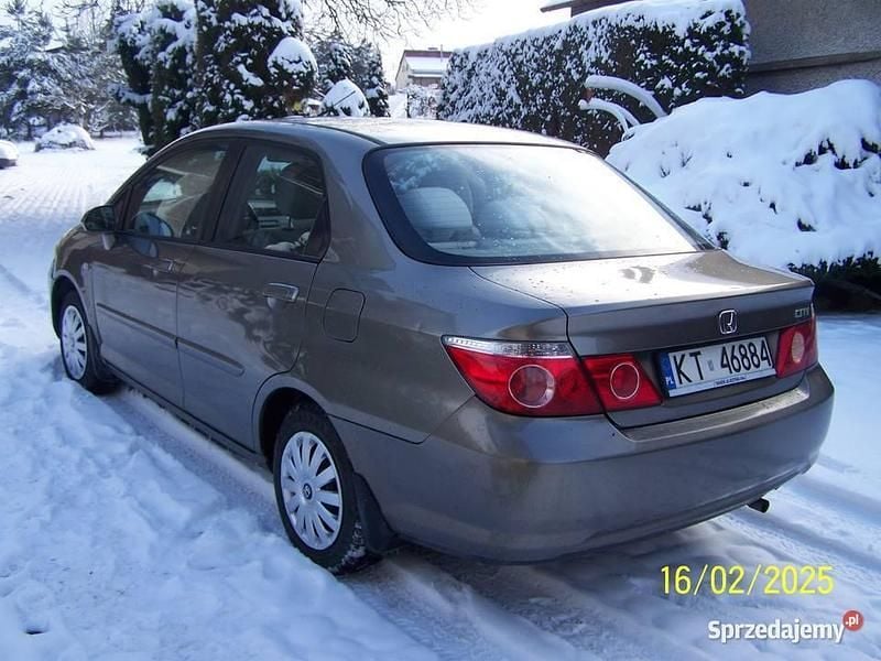 Używany Honda City 2006 Brązowy Sedan/Limuzyna