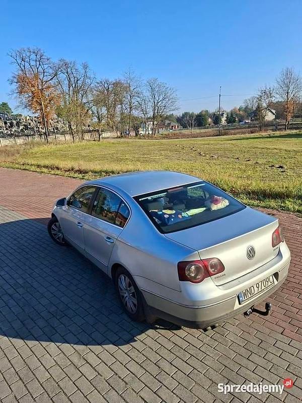 Używany VW Passat 2007 Srebrny Sedan/Limuzyna