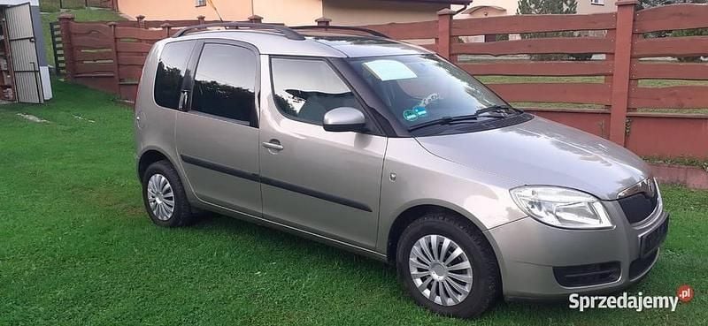 Beżowy Używany 2009 Skoda Roomster Hatchback | 8000 zł - Obraz 1/4