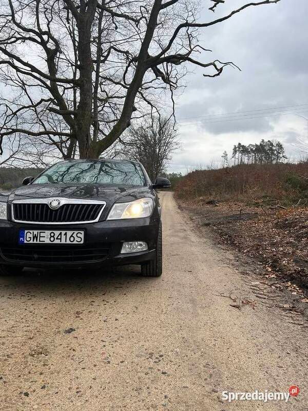 Używany Skoda Octavia 105 KM (77 kW) 2010 Czarny Sedan/Limuzyna