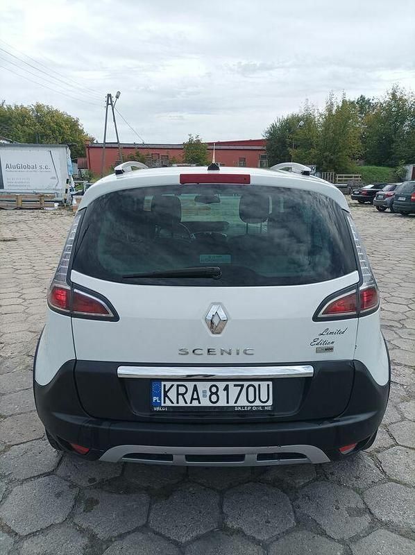 Biały Używany 2013 Renault Scénic III Minivan | 25 900 zł (Drogi) - Obraz 1/4