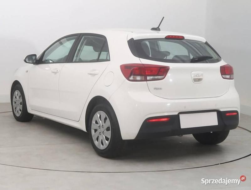 Używany Kia Rio 2021 Biały Hatchback