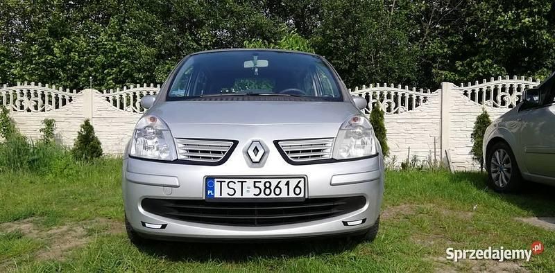 Srebrny Używany 2007 Renault Modus Minivan | 5500 zł (Dobra cena) - Obraz 1/4