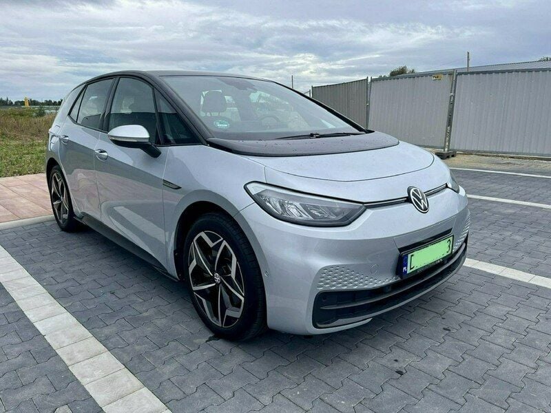 Srebrny (metalik) Używany 2023 VW ID.3 Pro Hatchback | 115 000 zł - Obraz 1/4