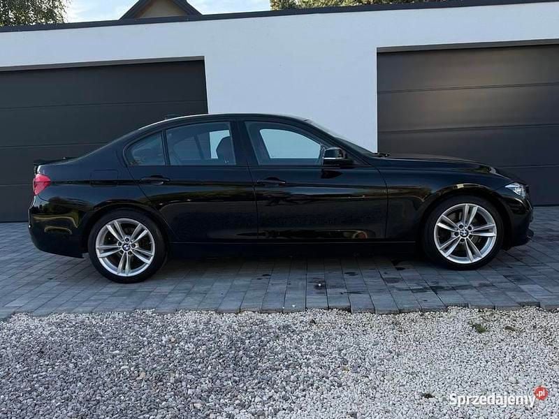 Używany 2017 BMW 330 | 74 000 zł (Dość drogi) - Obraz 1/4