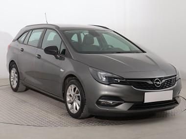 Szary Używany 2021 Opel Astra Kombi | 47 999 zł (Uczciwa cena) - Obraz 1/4
