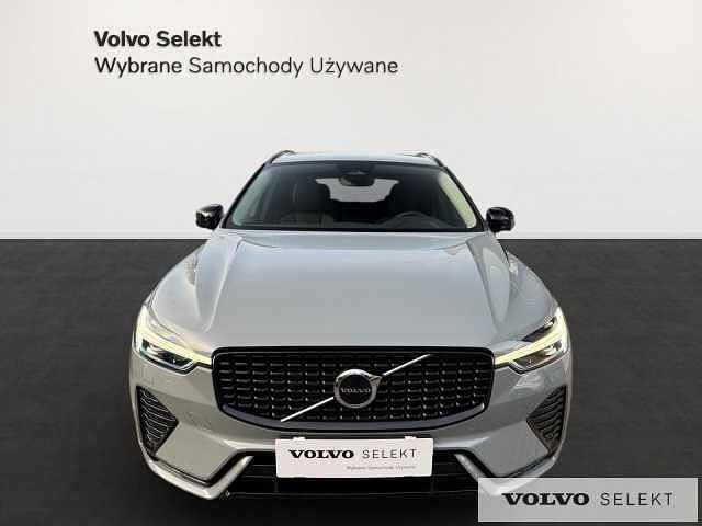 Używany Volvo XC60 250 KM (183 kW) 2024 Szary SUV
