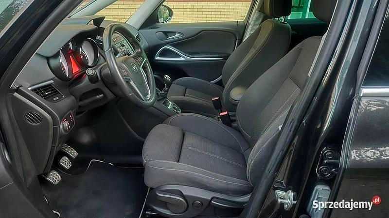 Używany Opel Zafira 2011 Czarny Minivan