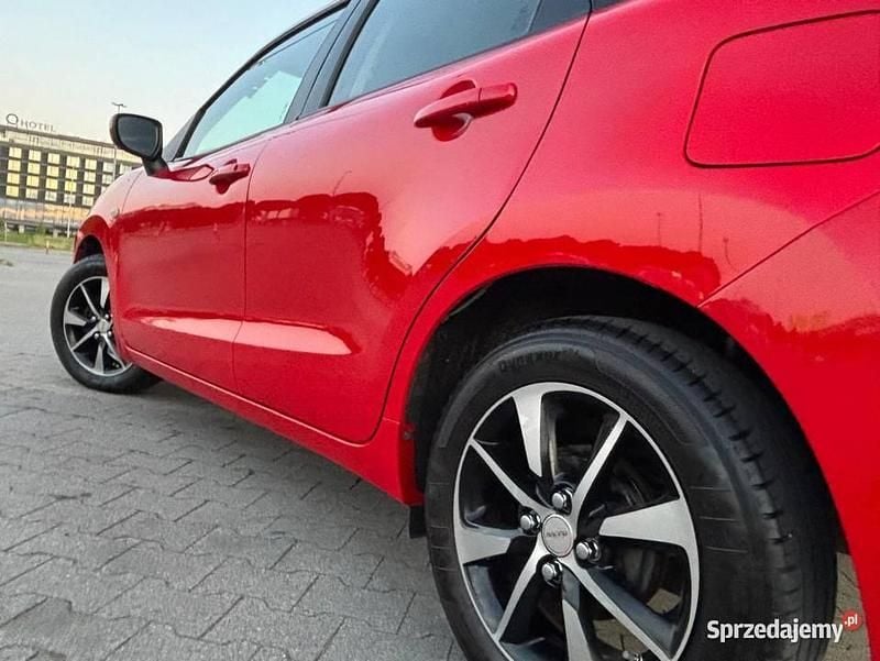 Używany Suzuki Baleno 90 KM (66 kW) 2017 Czerwony Hatchback