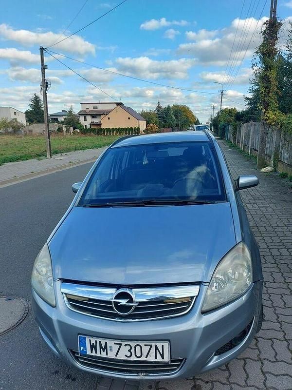 Używany Opel Zafira 2008 Srebrny Minivan