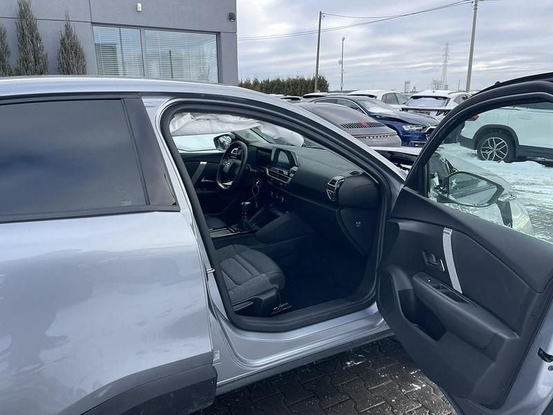 Używany Citroën C4 X Feel 101 KM (74 kW) 2024 Biały (metalik) SUV