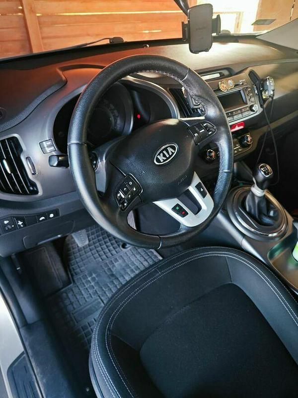 Szary Używany 2010 Kia Sportage SUV | 30 000 zł (Drogi) - Obraz 1/3