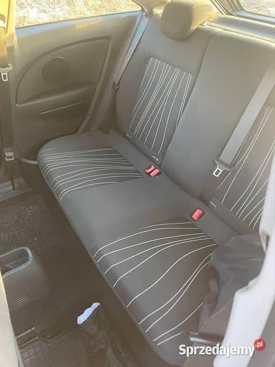 Używany Opel Corsa 80 KM (58 kW) 2009 Czarny Hatchback